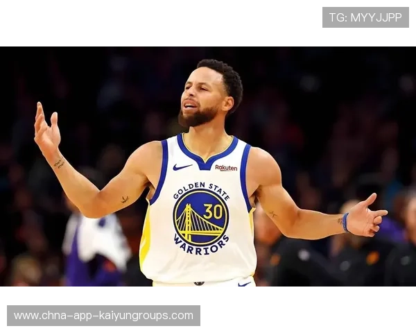 库里深夜跑步被陌生人认出并鼓励,暖心短片走红