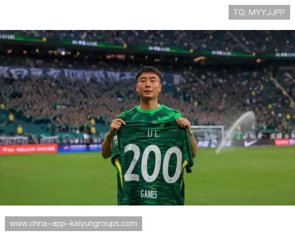 北京国安恩科洛洛背身护球稳，回做后跟进抽射得分